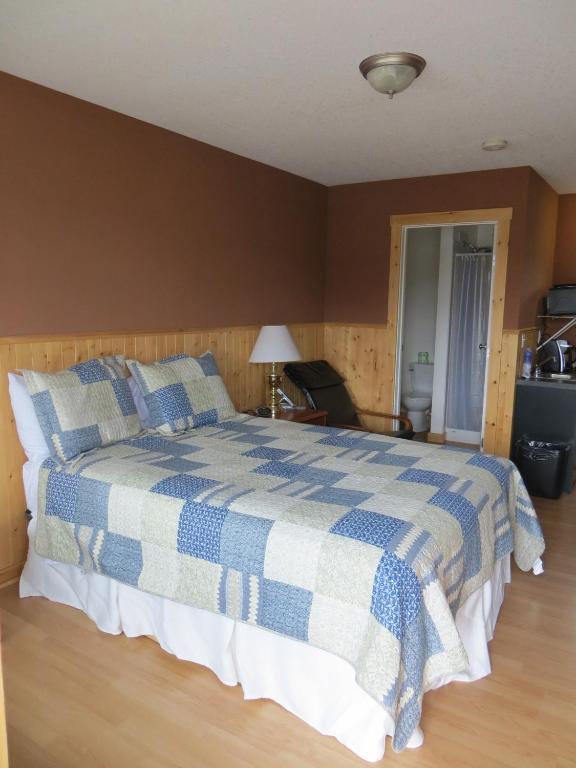 Fort Motel Fort Macleod Room photo